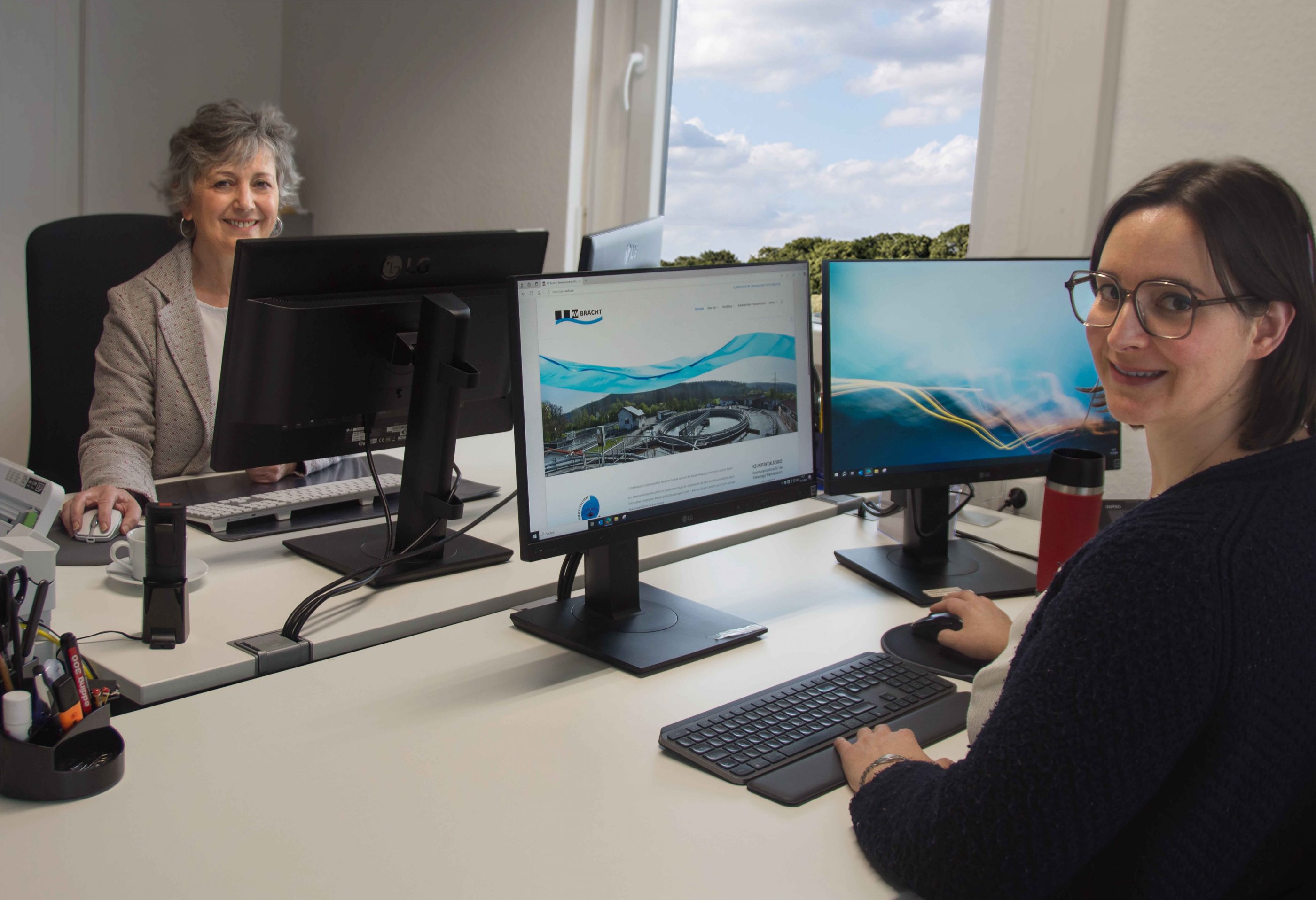 Zwei Mitarbeiterinnen komplementieren das Team der Geschäftsstelle